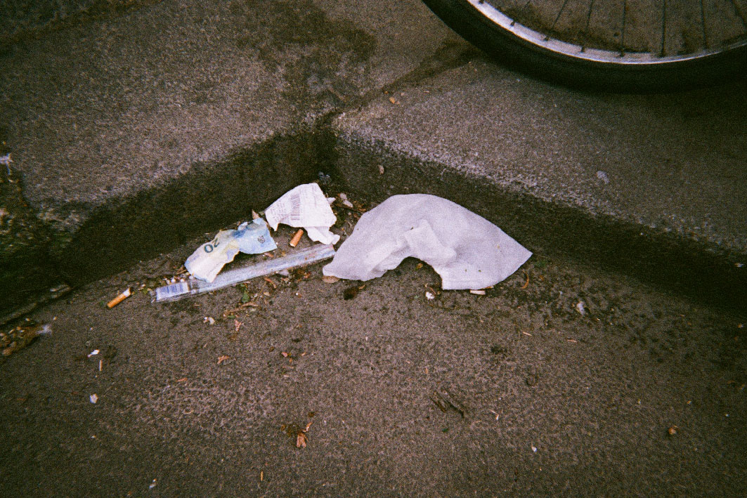 Claude Closky, ‘Common Ground,’ 2022, Brussels: More Publishers. 26 photographs, 10 x 15 cm.